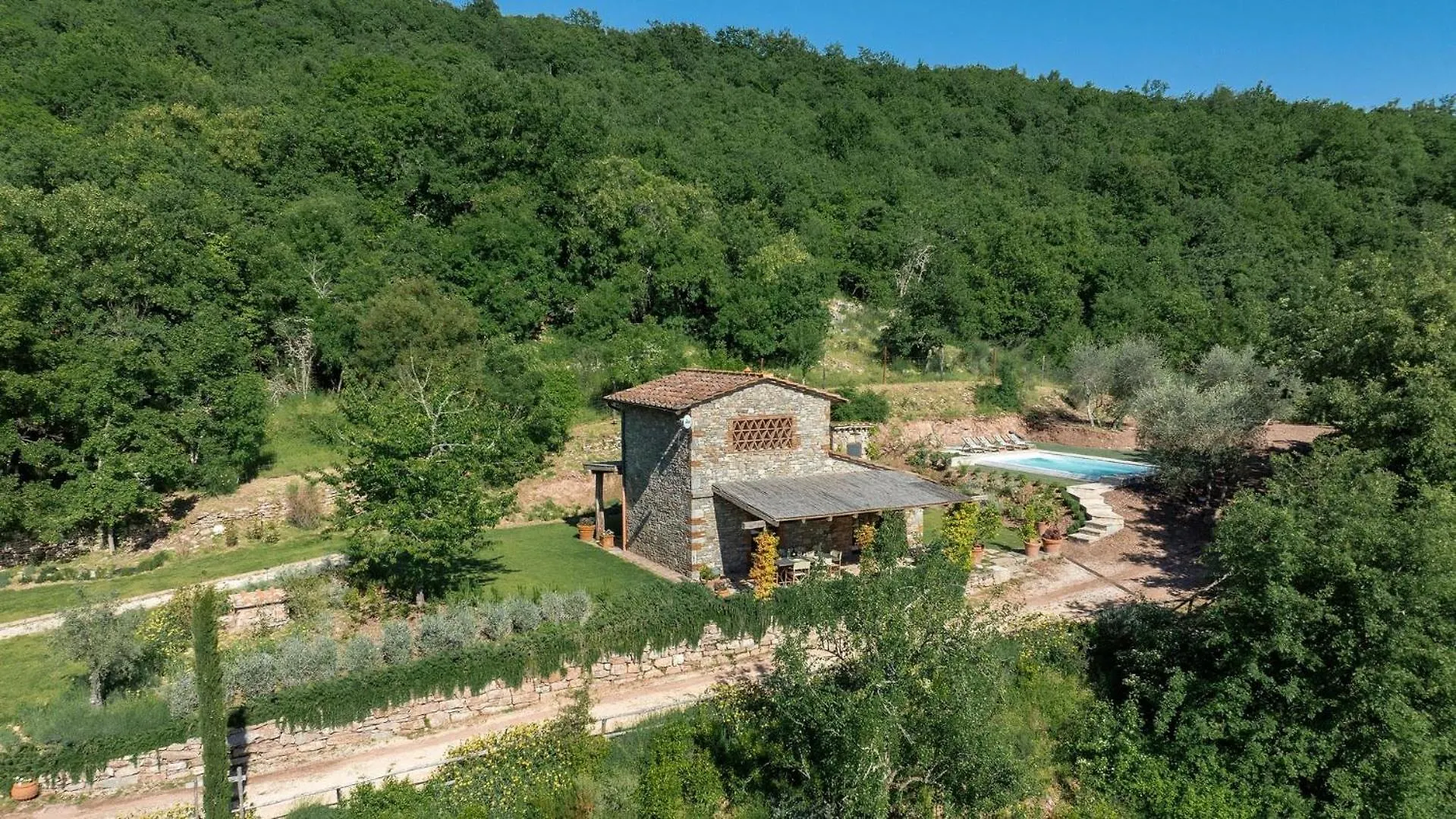 La Pesa Di Mezzo Villa Radda in Chianti Italy